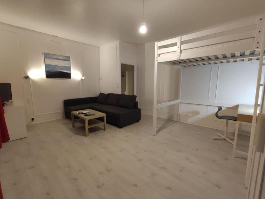 Au Calme En Ville, A 2km De La Appartement